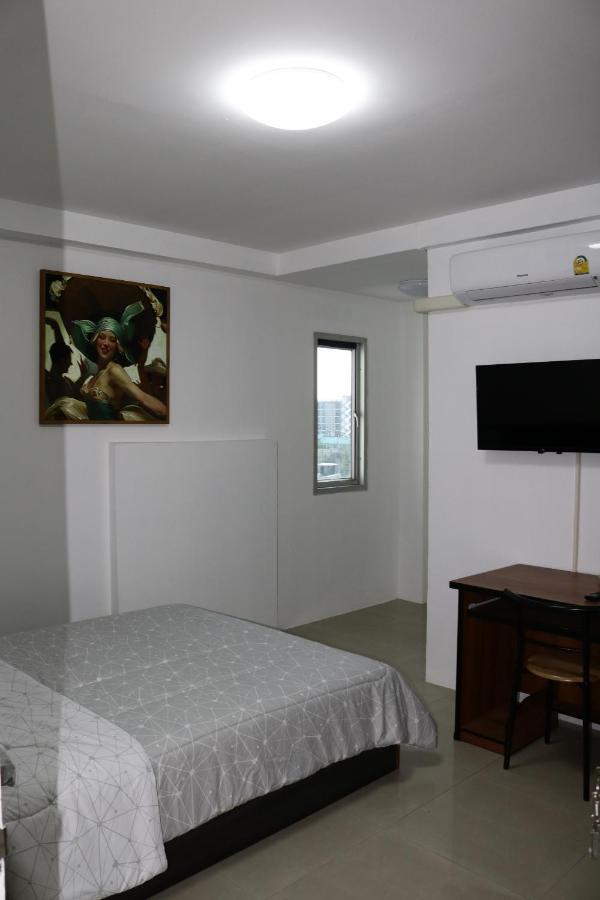 Cafe Nana Hotel Nong Prue Exterior photo